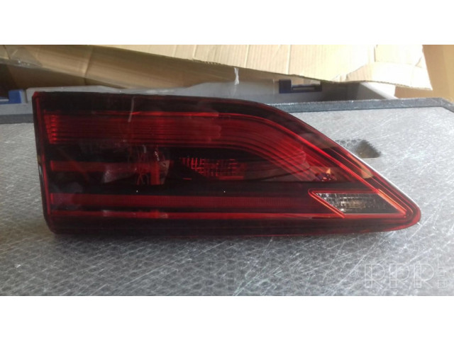 Задний фонарь 5H0945094C Volkswagen Golf VIII 2019- года