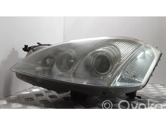 Передняя фара  