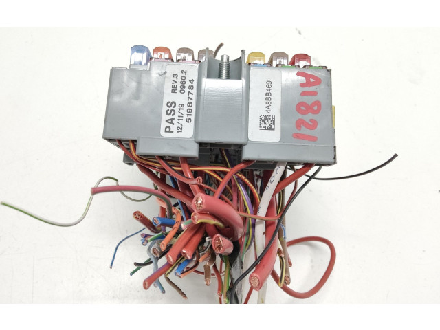 Блок предохранителей 51987784, 51987784 Jeep Renegade