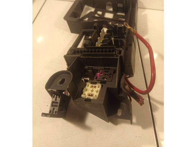 Pojistková skříňka 4E0971845 Audi A8 S8 D3 4E 2008