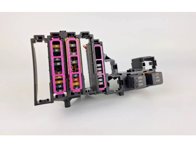 Блок предохранителей 8K0971845A Audi A5 8T 8F