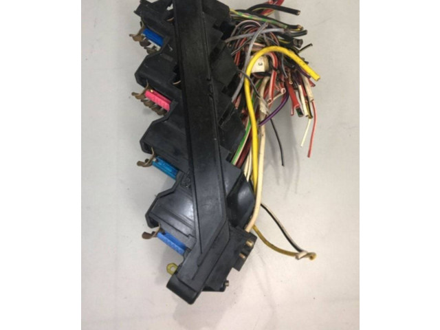 Pojistková skříňka 1245402050 Mercedes-Benz E W124 1992