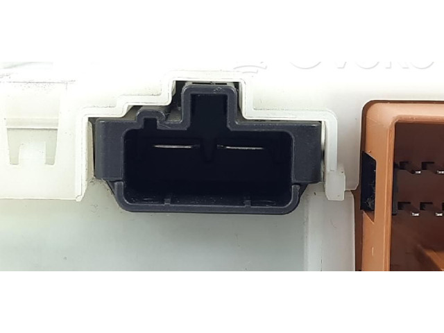 Блок предохранителей NB2161007040001 Ford Galaxy