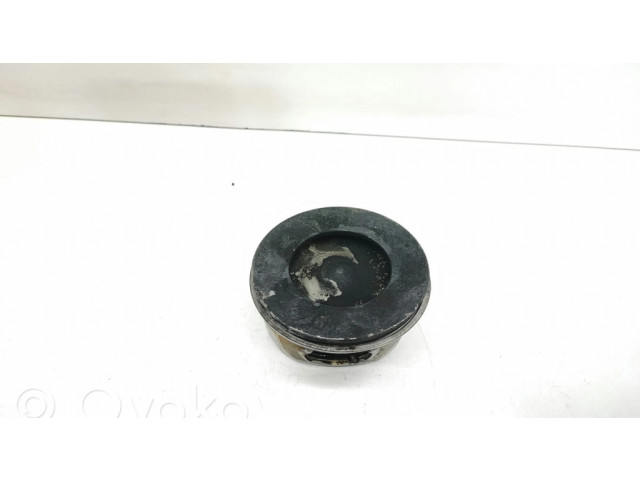 Píst BMW 5 F10 F11 pro naftový motor 3.0 N57D30A