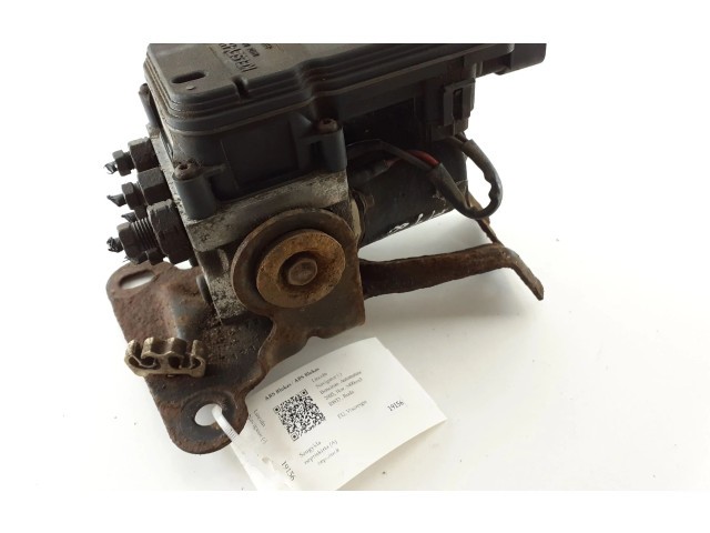 Блок АБС YL142C346AG   Lincoln  Navigator   -  года