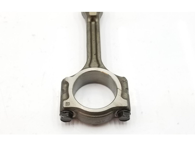 Шатун  121003320R    Dacia Sandero для бензинового двигателя 0.9