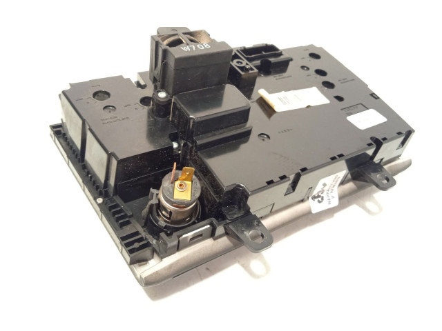 Блок управления климат-контролем 30710682   Volvo XC90