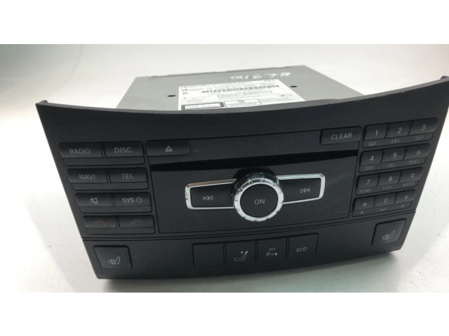 Радио/ проигрыватель CD/DVD / навигация