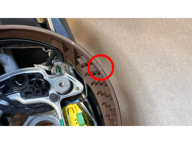 Volant Porsche 911 992 2022