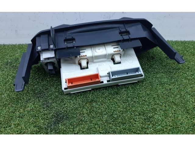 Дисплей    P7700436307   Renault Clio II