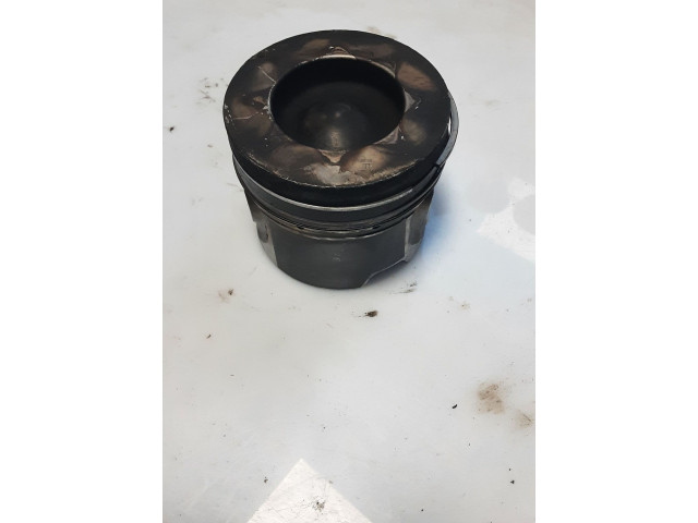  Поршень  83L110  Audi A6 C7  