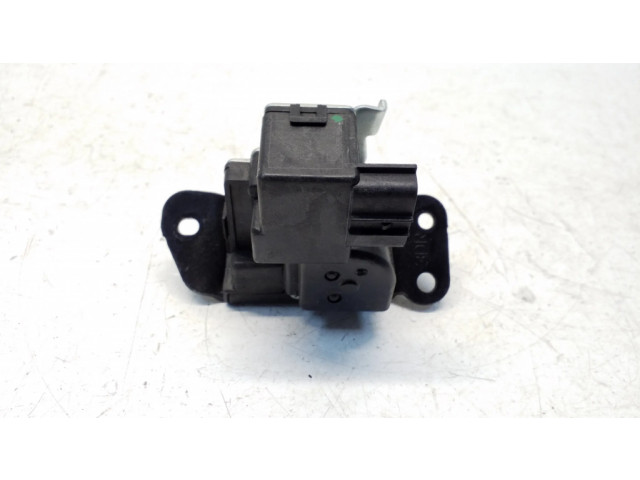 Zámek zadních dveří 812302S000 Hyundai ix35 2013