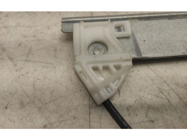 Ручка стеклоочистителей Mazda 5