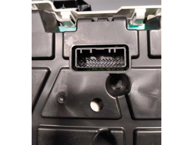 Přístrojová deska  Renault Clio III 2015 248105216R  