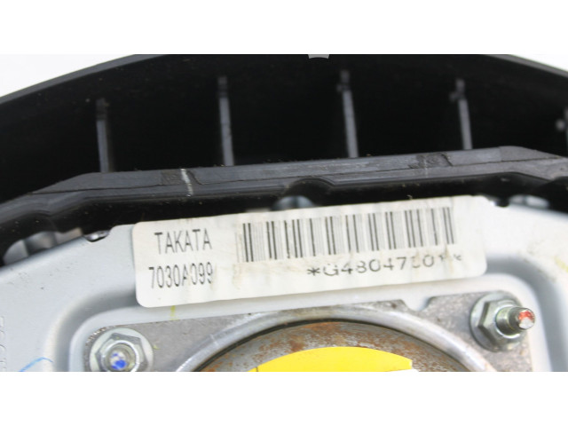 Подушка безопасности водителя 7030A099 Mitsubishi Pajero