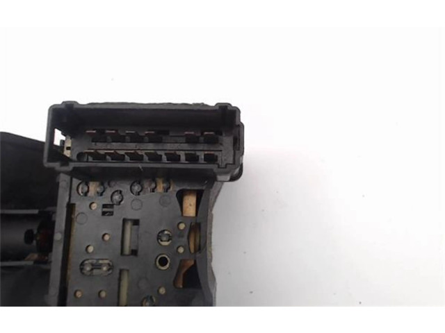 Pojistková skříňka Ручка стеклоочистителей 8200299870, 34570801AM Renault Kangoo I 2003