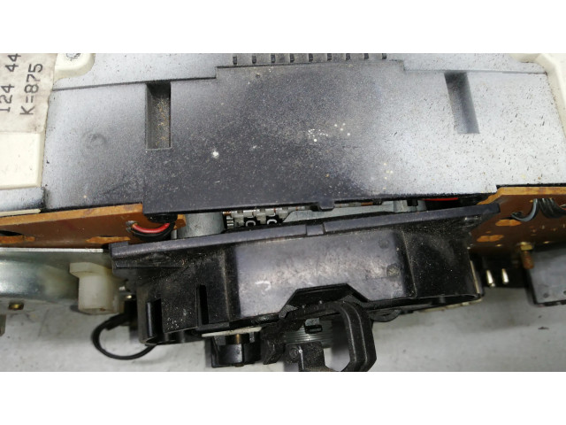 Přístrojová deska Mercedes-Benz E W124 1990 1244409111, 1245421116