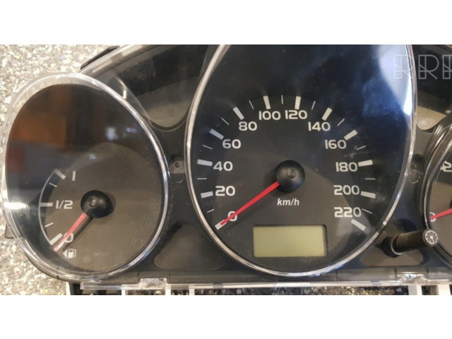 Přístrojová deska Mitsubishi Colt CZ3 2006 MN148890