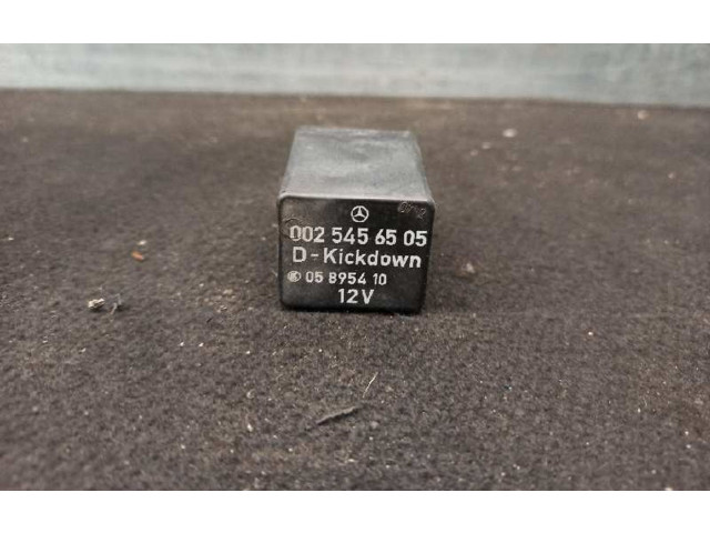 Pojistková skříňka 0025456505 Mercedes-Benz C W202 1993