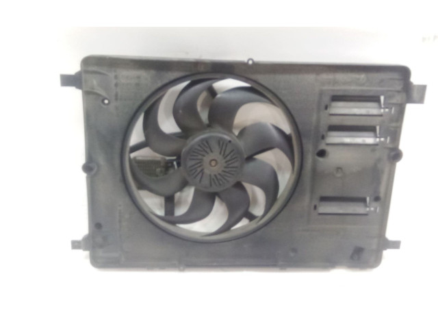Вентилятор радиатора 31686809 Volvo V40