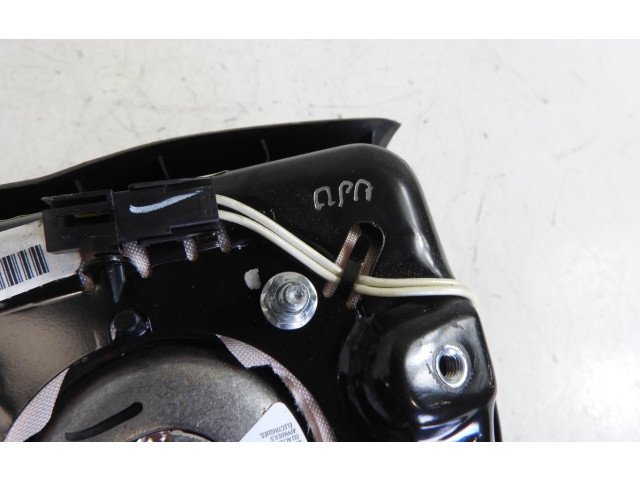 Подушка безопасности водителя UW72XDVAF   Chrysler 300 - 300C