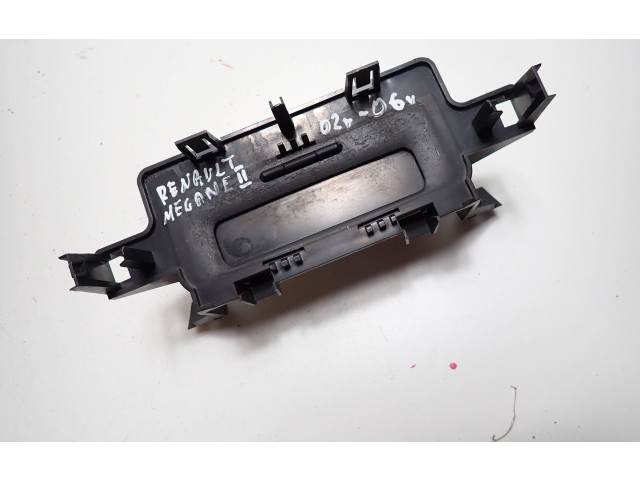 Дисплей    8200107839-B   Renault Megane II