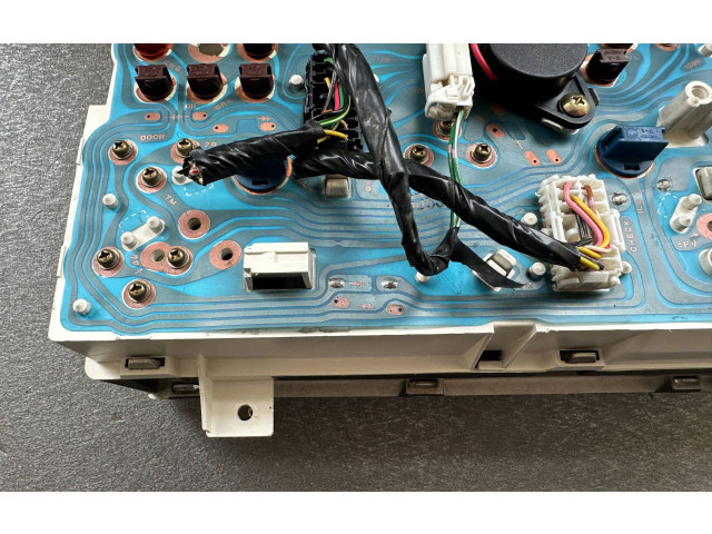 Přístrojová deska Nissan Patrol Y60 1992 2482033J18, 2481232J00