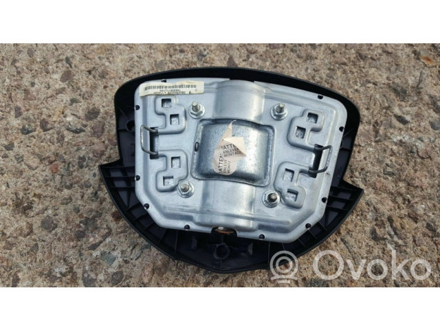 Подушка безопасности водителя 8200057780 Renault Clio II