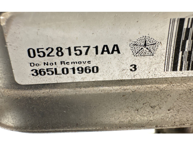 Топливная рампа 05281571AA   Ram 1500  