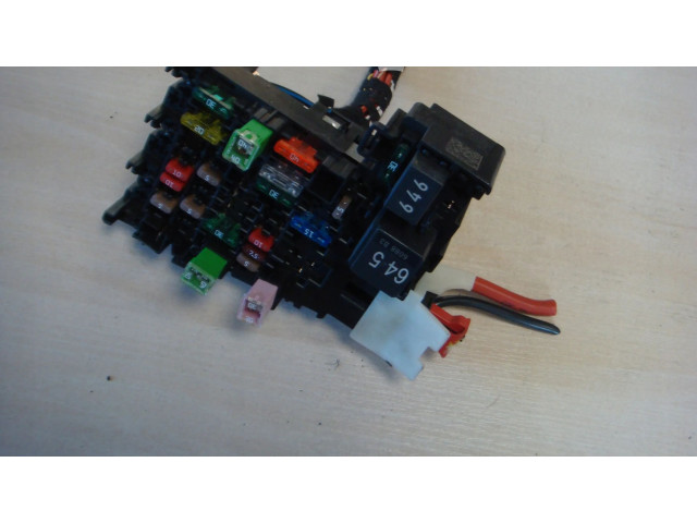 Блок предохранителей Audi A3 S3 8V