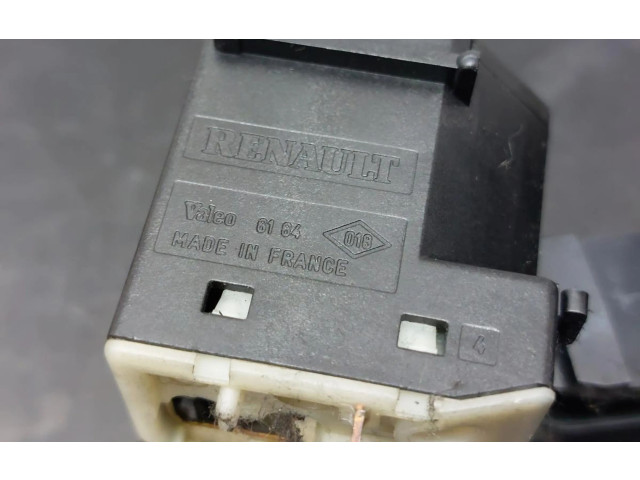 Включатель скорости стеклоочистителей Renault Clio II  1998 - 2001 года 6164      