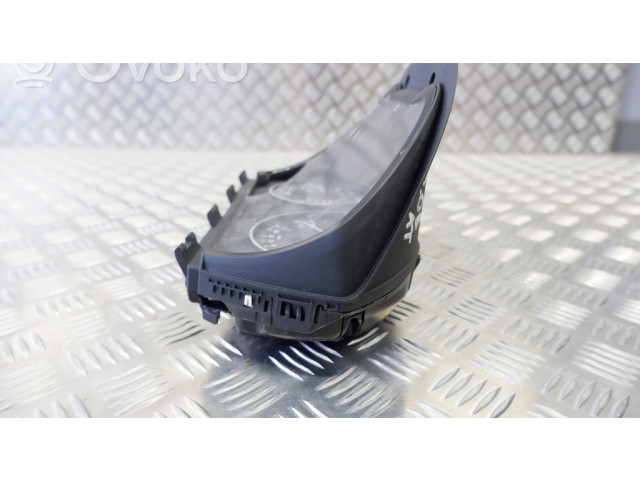 Přístrojová deska BMW X1 F48 F49 2019 9295445