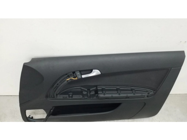 Обшивка передней двери