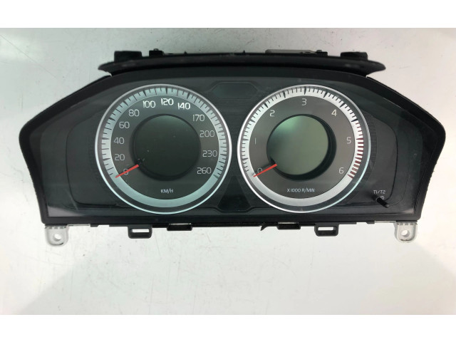 Панель приборов 31343325AA   Volvo V70       