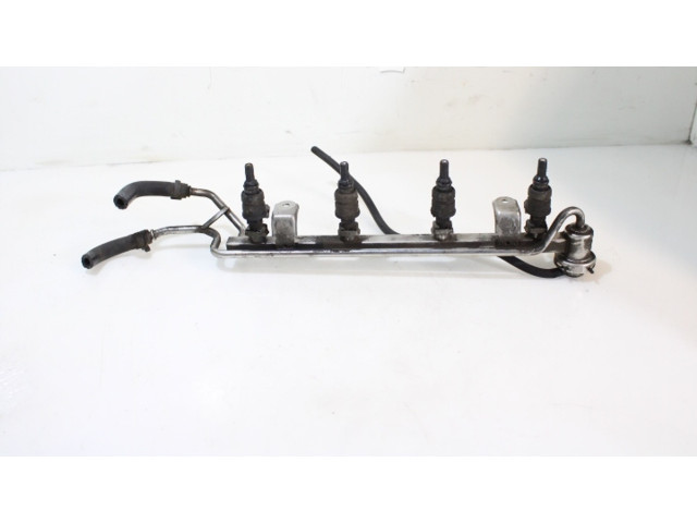 Vstřikovací lišta    Seat Toledo II (1M)     