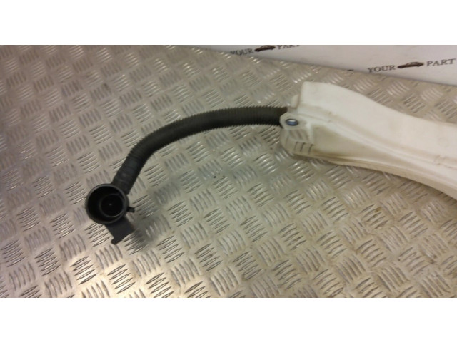 Бачок оконной жидкости