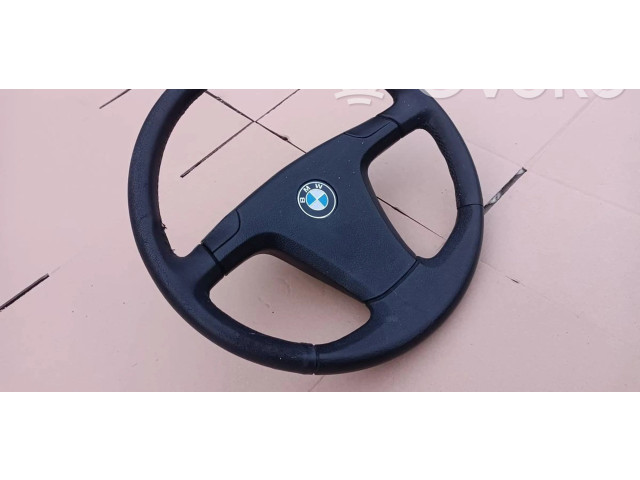 Volant BMW 6 E24 1985