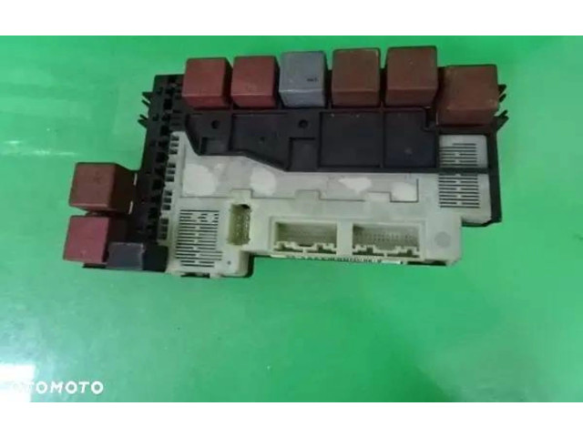 Блок предохранителей 7700415565, 21652215-3A Renault Clio II