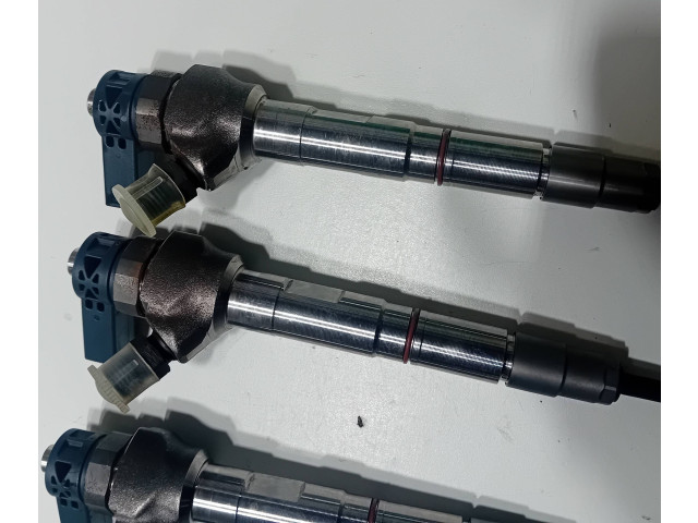 Комплект форсунок 04L130277AC Skoda Octavia Mk4