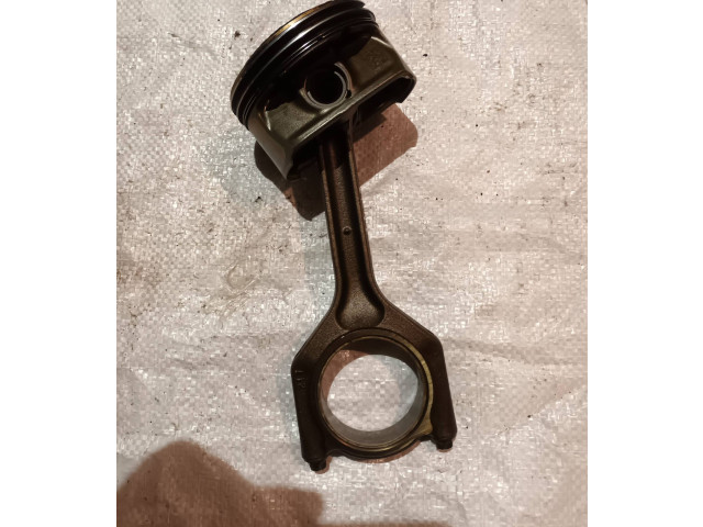 Шатун      BMW 3 E90 E91  