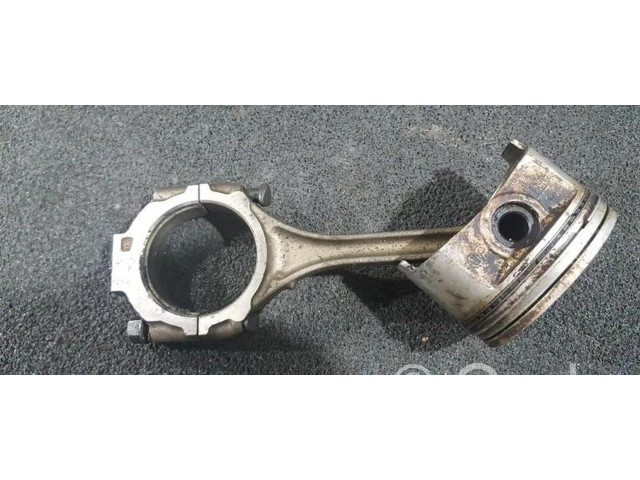 Поршень с шатуном Mitsubishi Galant для бензинового двигателя 2.5