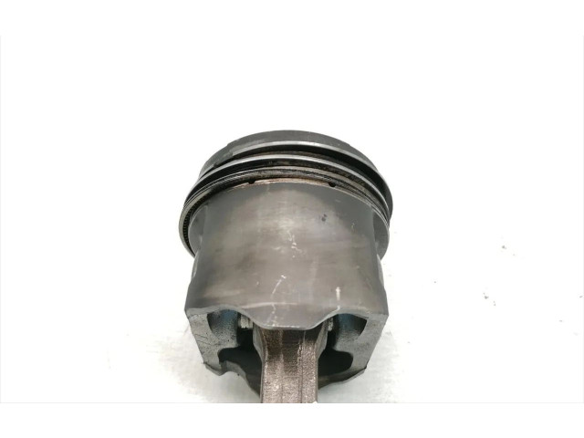  Поршень с шатуном    Nissan X-Trail T30  