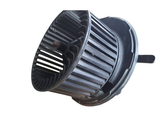 Вентилятор печки 3C1820015Q, 3C0907521F Skoda Yeti (5L)