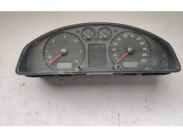 Přístrojová deska Volkswagen Transporter - Caravelle T5 2005 7H0920851R, VWZ770H0018261