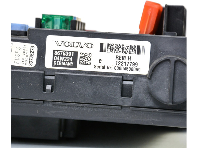 Блок предохранителей 12217799, 30728273   Volvo XC90    