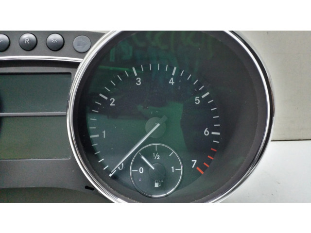 Панель приборов A2515408047, A2515403211   Mercedes-Benz R W251       