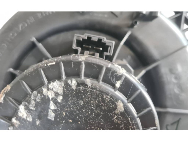 Вентилятор печки    6R1819015A, Y1551   Skoda Fabia Mk3 (NJ)