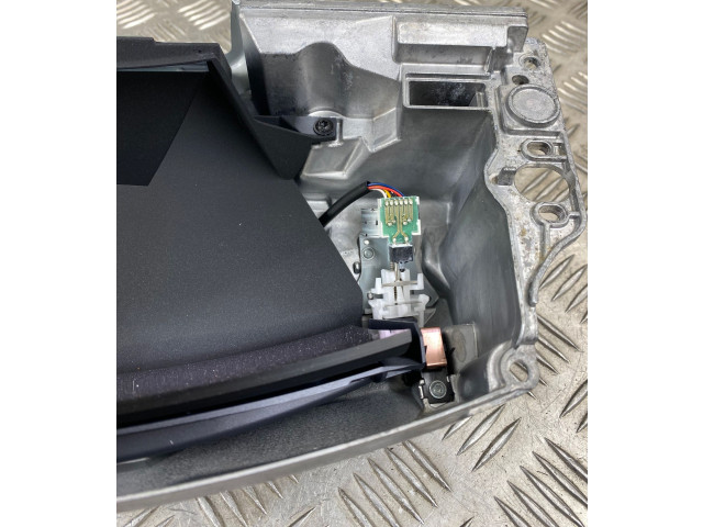 Дисплей    4M8919617F   Audi Q8