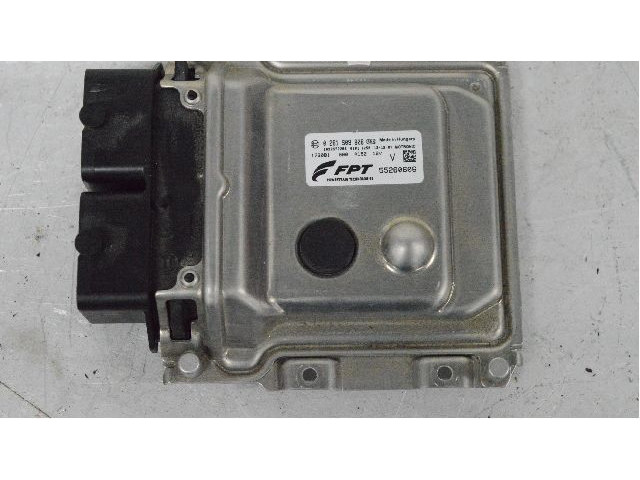 Блок управления впрыском 55260606   Fiat 500L