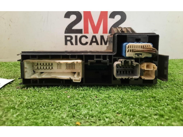 Блок предохранителей 8266253060, 2ADFHV Lexus IS 200-300